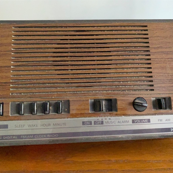 General Electric Other - Clock Radio